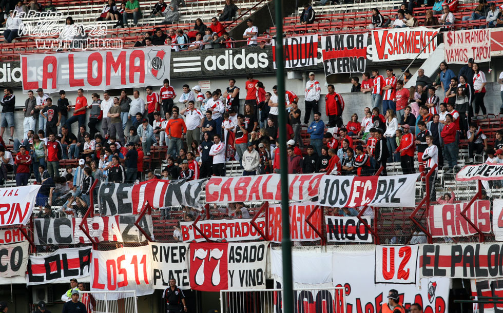 River Plate vs Colon Sta. Fe (Ap 2007) 23