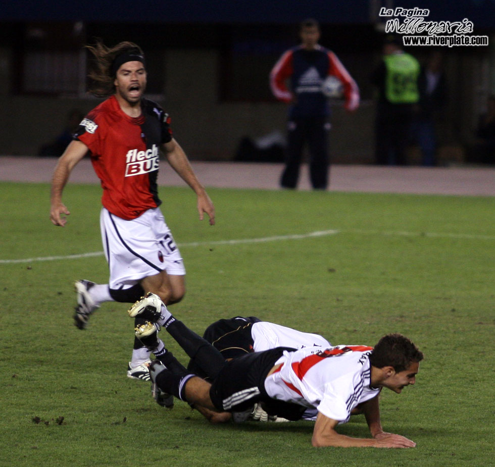 River Plate vs Colon Sta. Fe (Ap 2007) 27