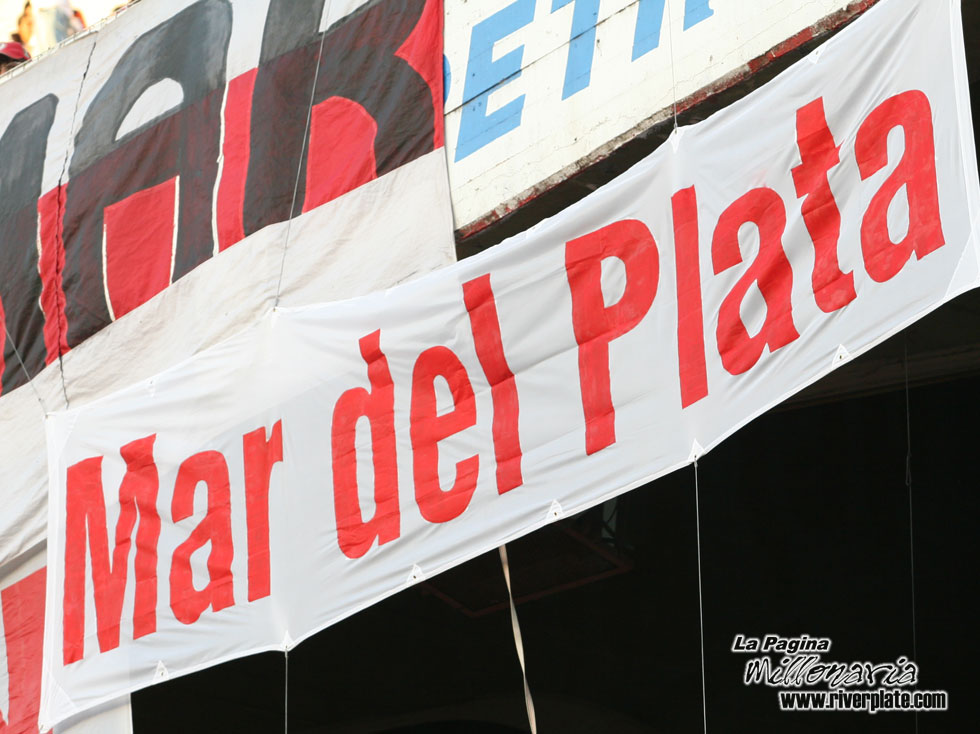 River Plate vs Colon Sta. Fe (Ap 2007) 32