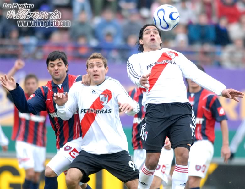 San Lorenzo vs River Plate (AP 2007) 10