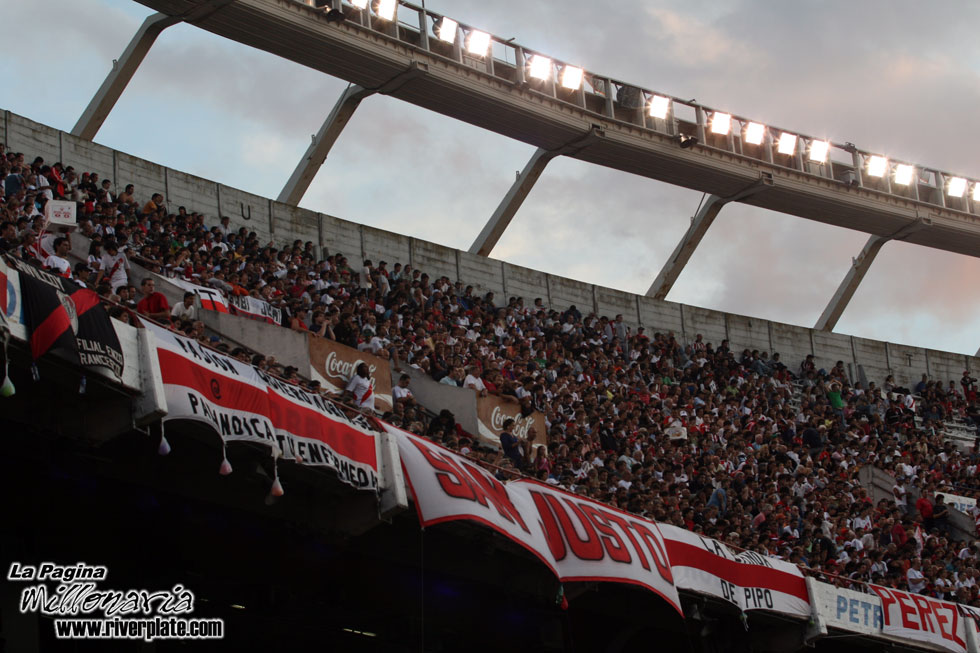 River Plate vs Gimnasia Jujuy (CL 2008) 25