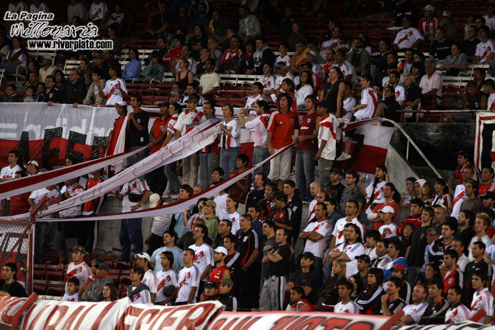 River Plate vs Gimnasia Jujuy (CL 2008) 10