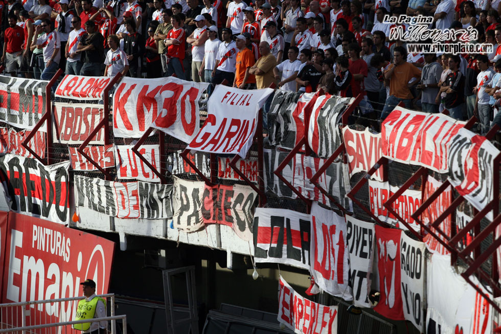River Plate vs Gimnasia Jujuy (CL 2008) 14