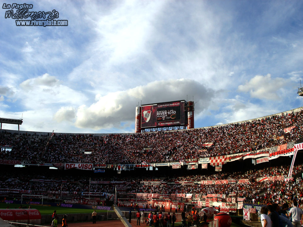 River Plate vs Gimnasia Jujuy (CL 2008) 16