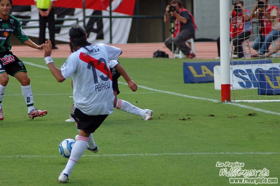 River Plate vs San Martin SJ (CL 2008) 19