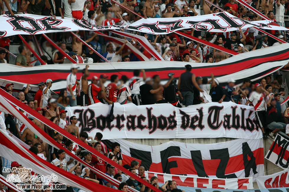 Estudiantes vs River Plate (CL 2008) 11