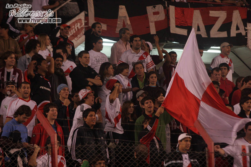 River Plate vs Universidad San Martín de Porres (LIB 2008) 19