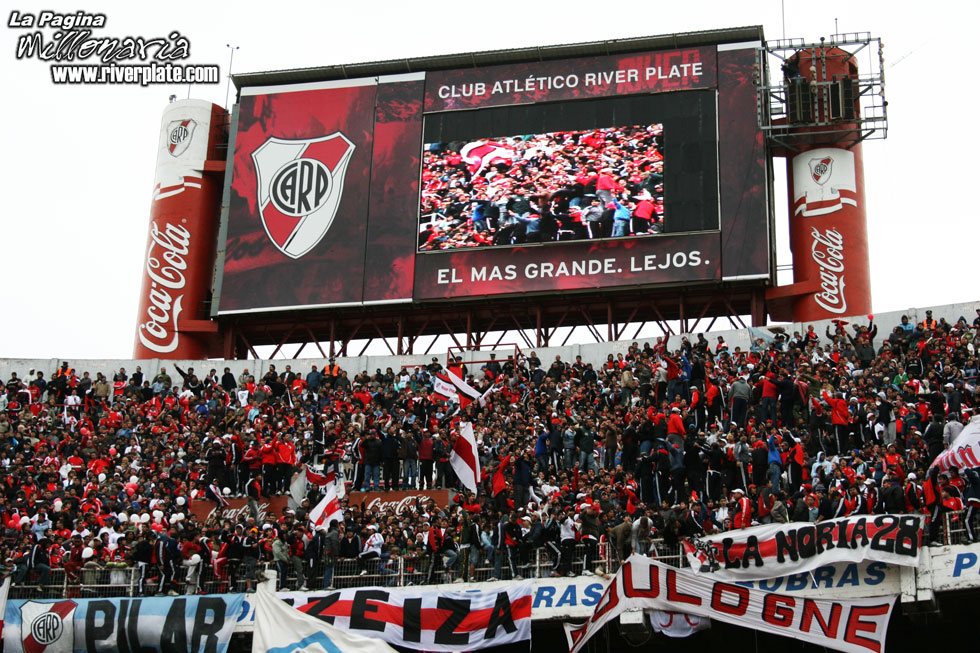 River Plate vs Huracan (CL 2008) 15