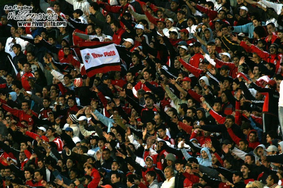 River Plate vs Huracan (CL 2008) 24