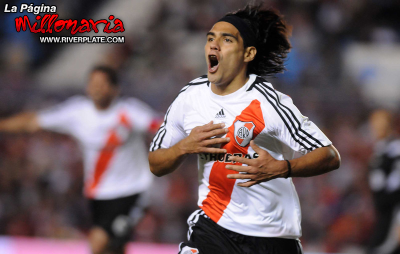 Independiente vs River (AP 2008) 3