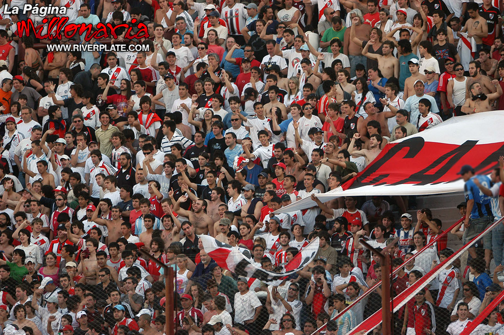 Lanus vs River Plate (AP 2008) 8