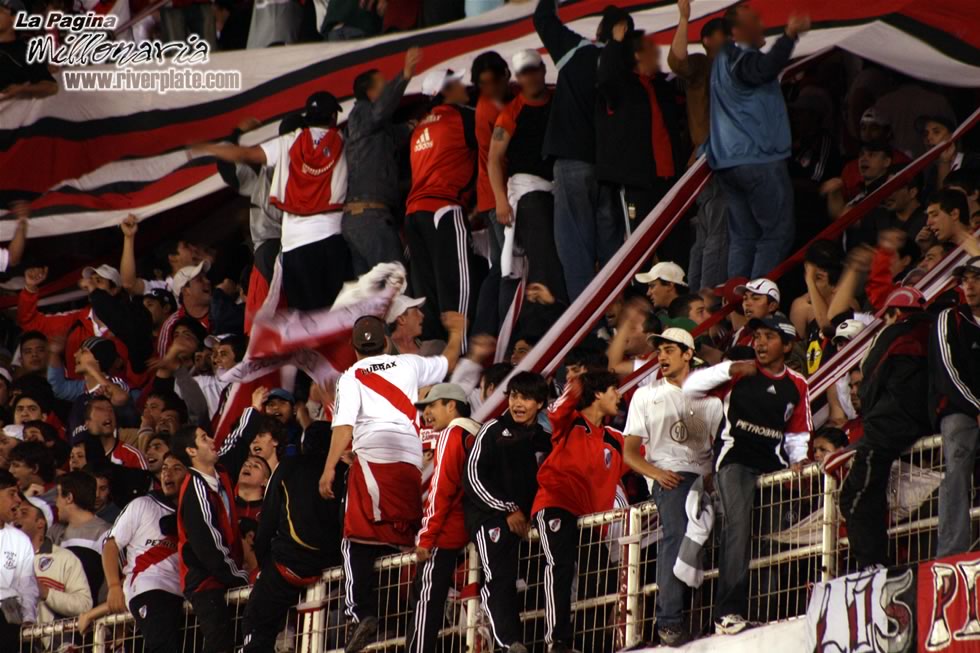 River Plate vs Defensor Sporting (SUD 08) 19