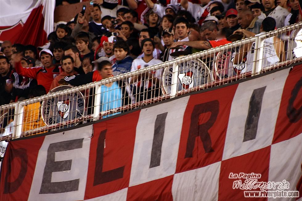 River Plate vs Defensor Sporting (SUD 08) 24