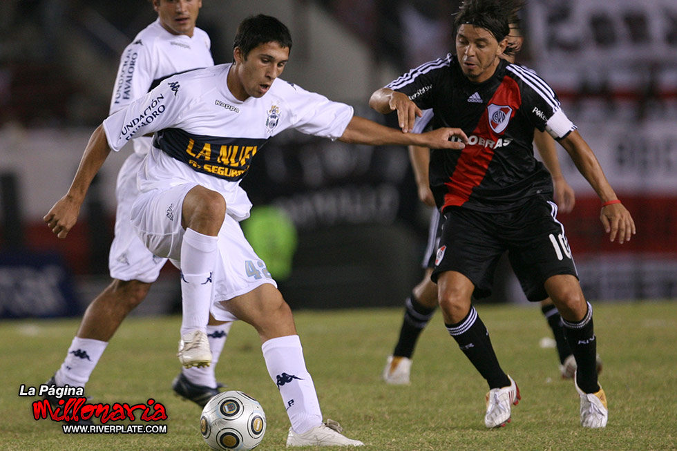 River Plate vs Gimnasia LP (CL 2009) 5