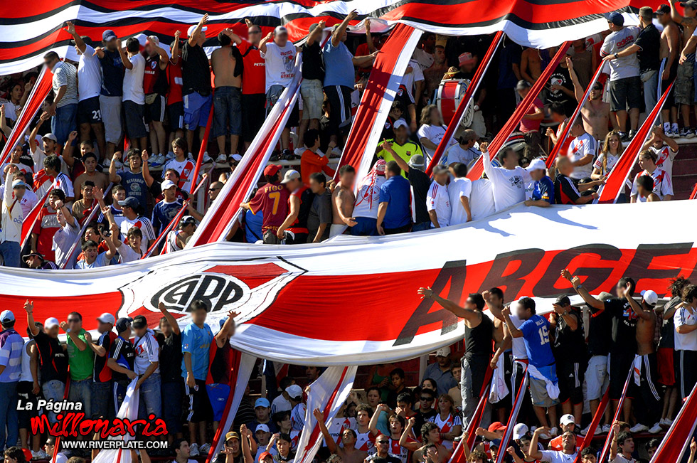 River Plate vs Arsenal (CL 2009) 2