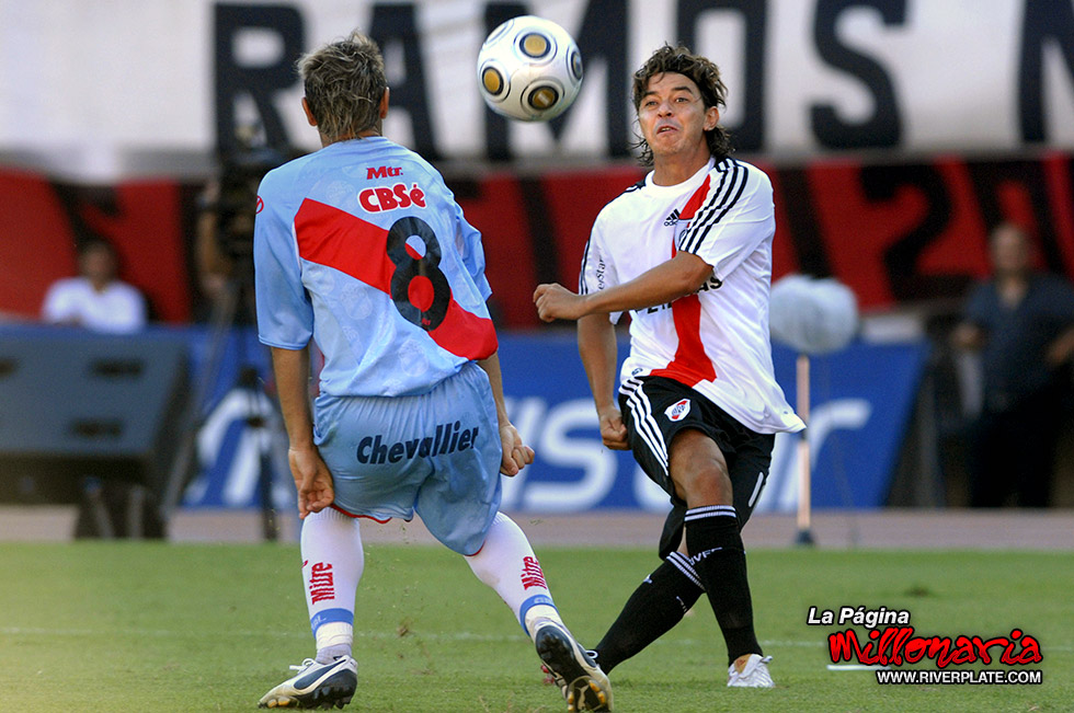 River Plate vs Arsenal (CL 2009) 8