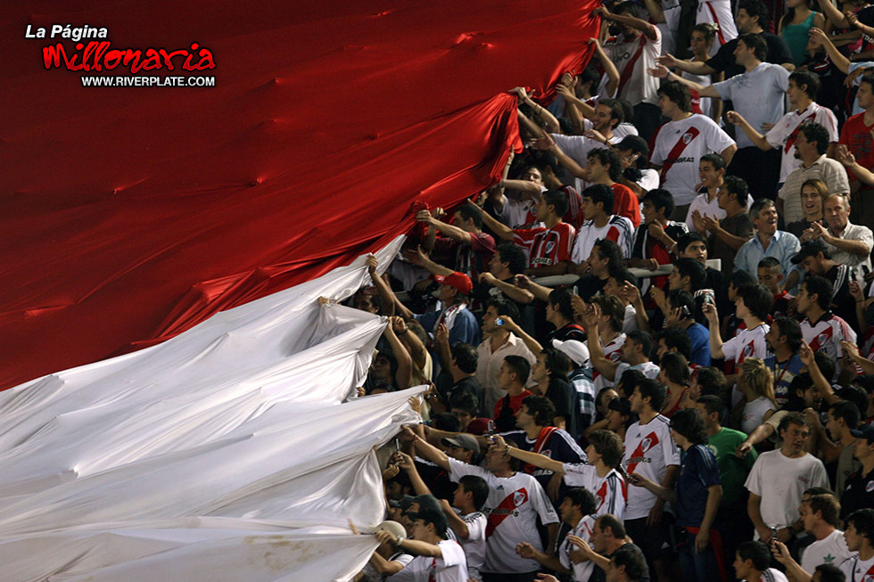 River Plate vs Gimnasia LP (CL 2009) 28