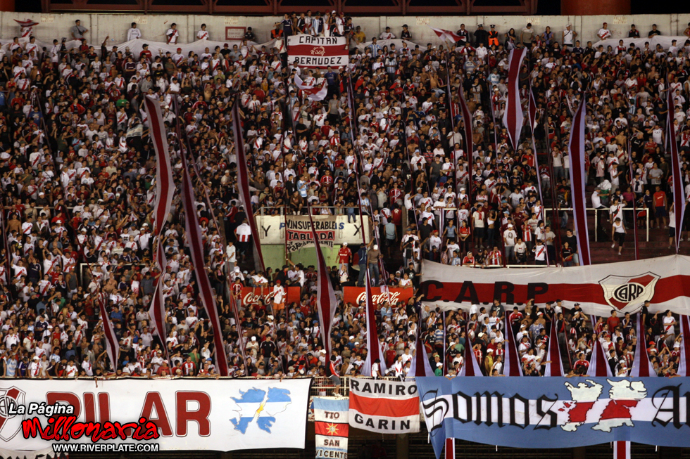 River Plate vs Gimnasia LP (CL 2009) 37