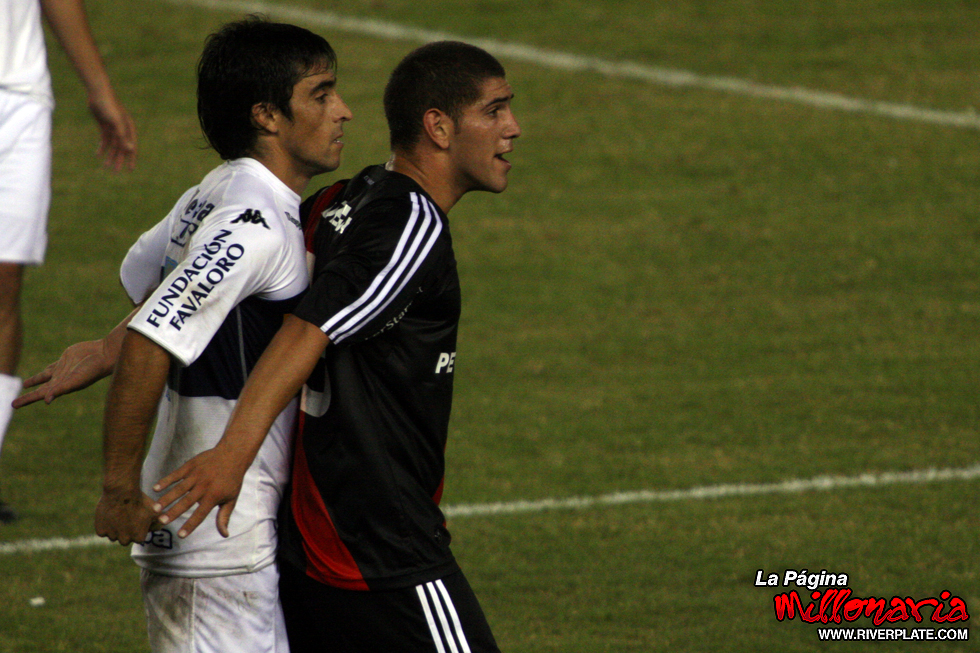 River Plate vs Gimnasia LP (CL 2009) 42