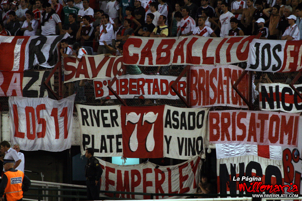 River Plate vs Gimnasia LP (CL 2009) 44