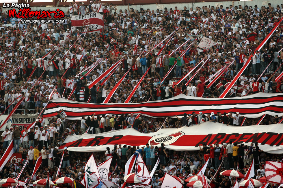 River Plate vs Independiente (CL 2009) 18