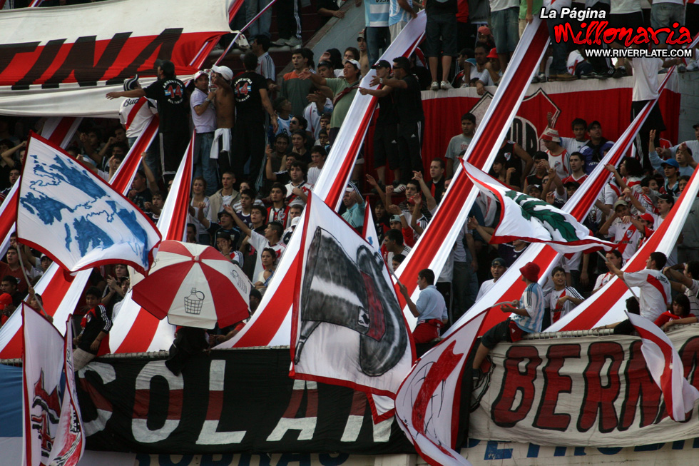 River Plate vs Independiente (CL 2009) 27