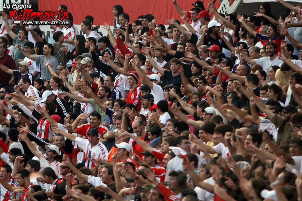 River Plate vs Independiente (CL 2009) 28