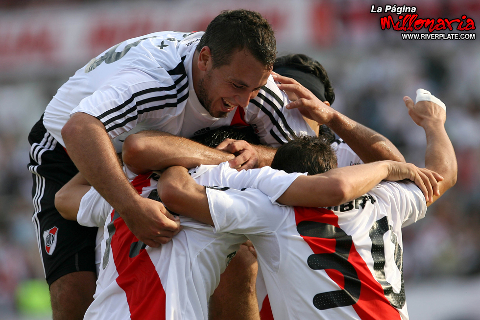 River Plate vs Independiente (CL 2009) 10