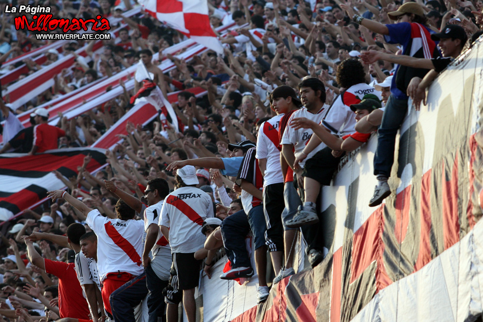 River Plate vs Independiente (CL 2009) 36