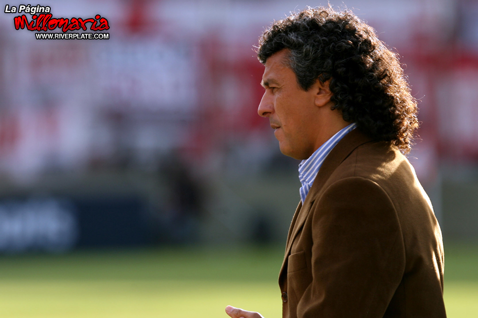 Huracan vs River Plate (CL 2009) 26
