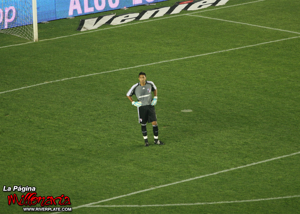 Argentinos Jrs vs River Plate (AP 2009) 13