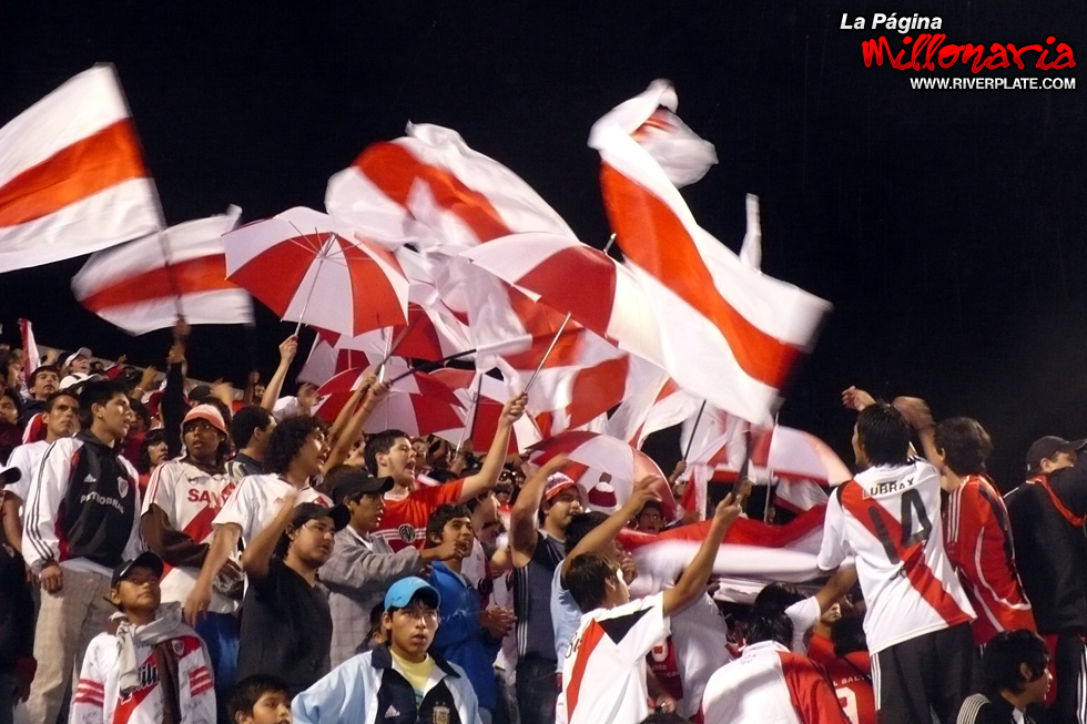 River vs Independiente (Beneficio - Salta 2009) 5