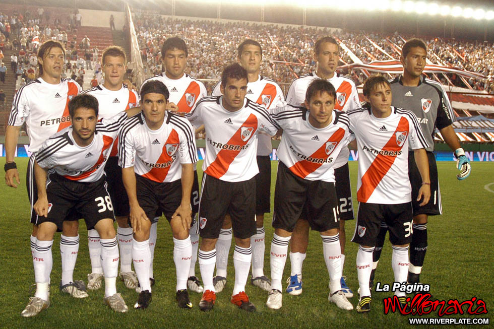 Argentinos Jrs vs River Plate (AP 2009) 5