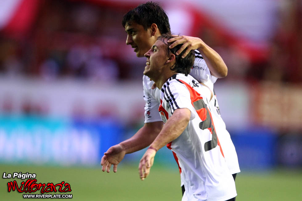 Argentinos Jrs vs River Plate (AP 2009) 11