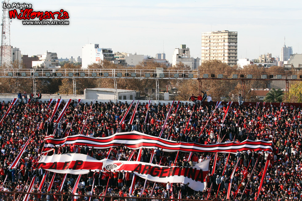 Argentinos Jrs vs River Plate (CL 2009) 19