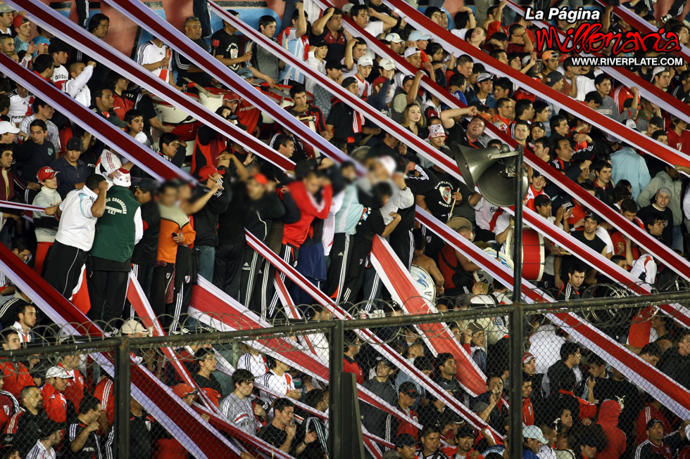 Arsenal vs River Plate (AP 2009) 9