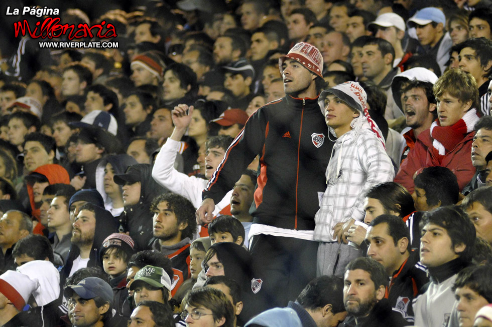 Rosario Central vs River Plate (AP 2009) 5