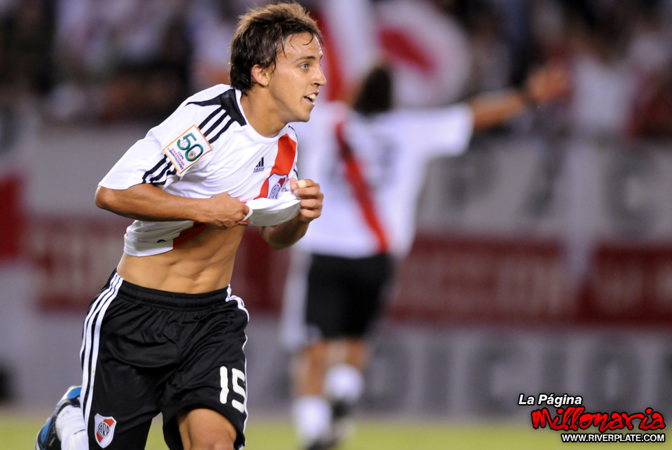 River Plate vs Nacional (PAR) (LIB 2009) 2