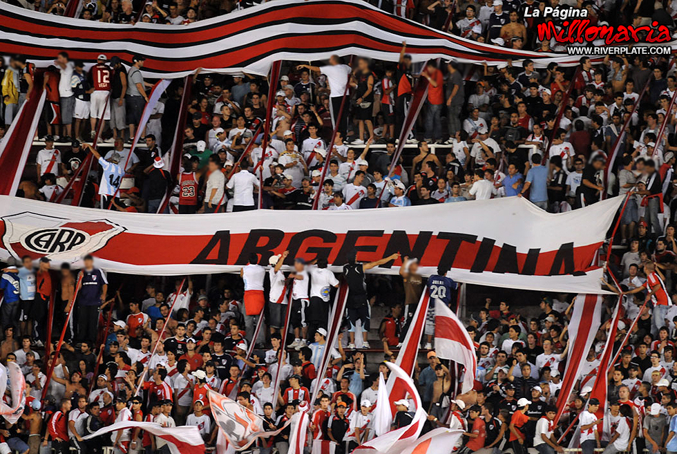 River Plate vs Nacional (PAR) (LIB 2009) 8