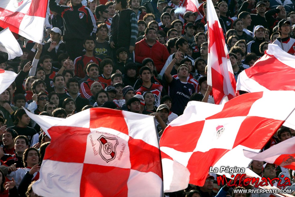 Godoy Cruz vs River Plate (CL 2009) 30