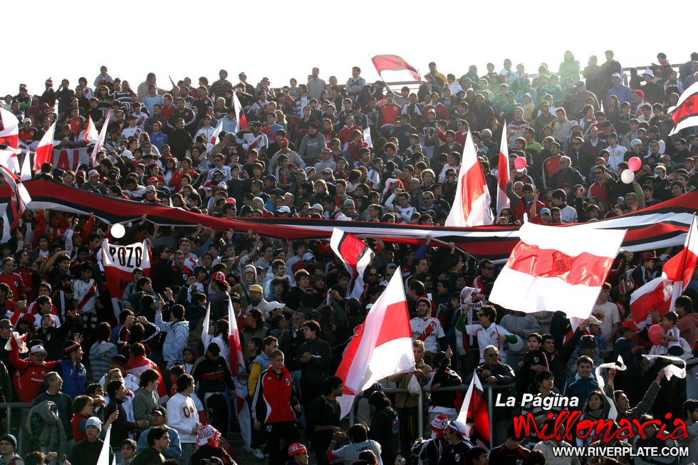 Godoy Cruz vs River Plate (CL 2009) 27