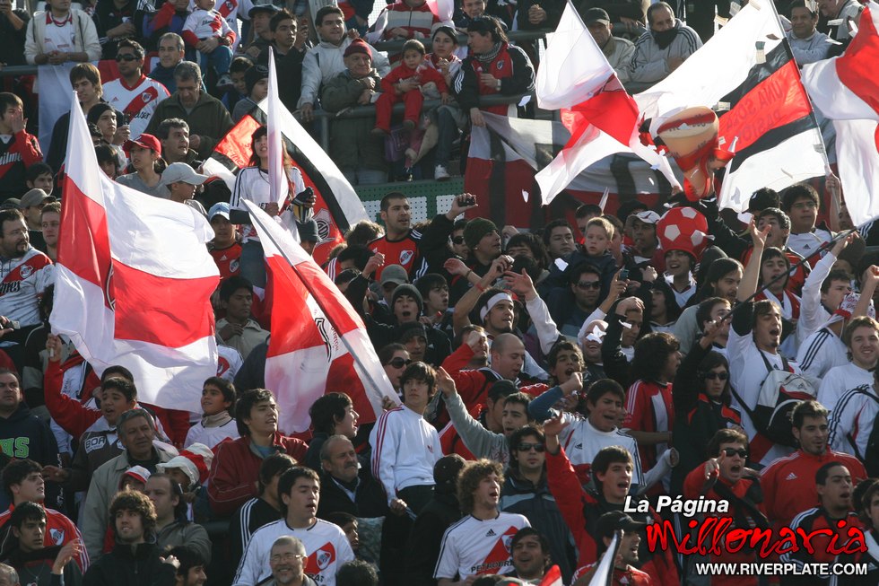 Godoy Cruz vs River Plate (CL 2009) 36