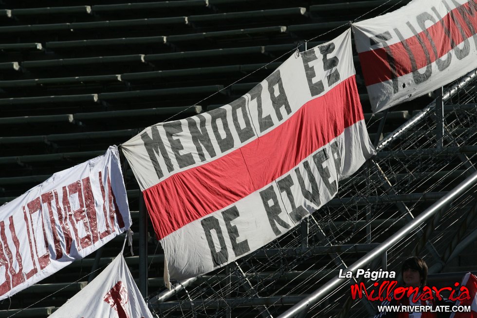 Godoy Cruz vs River Plate (CL 2009) 46