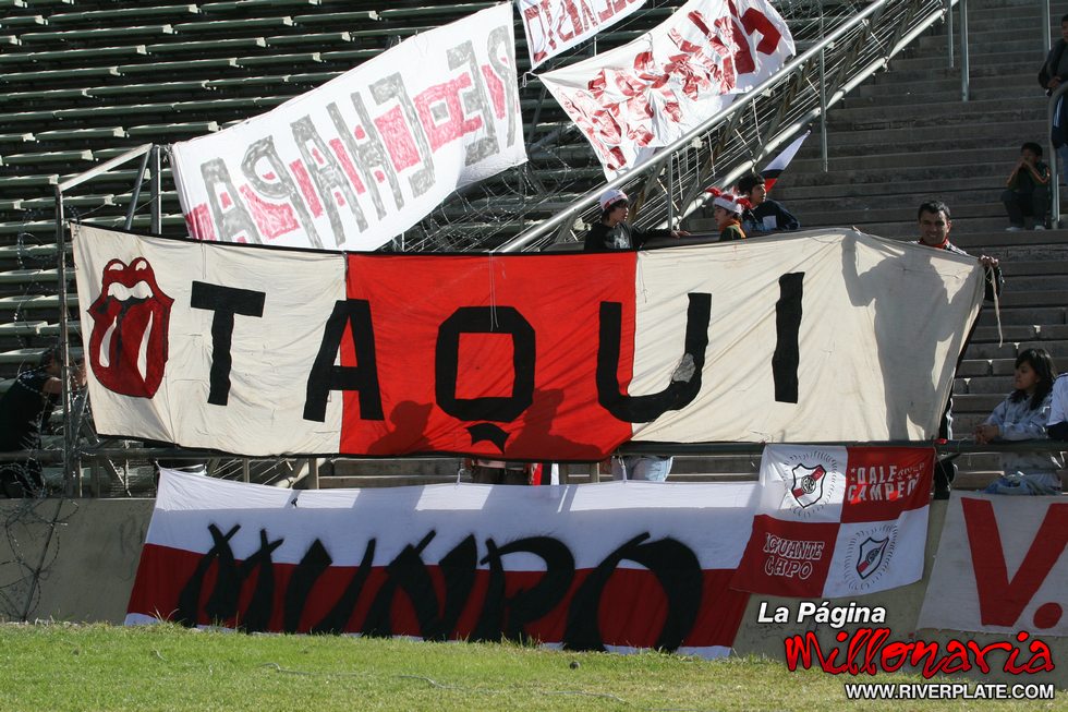Godoy Cruz vs River Plate (CL 2009) 57