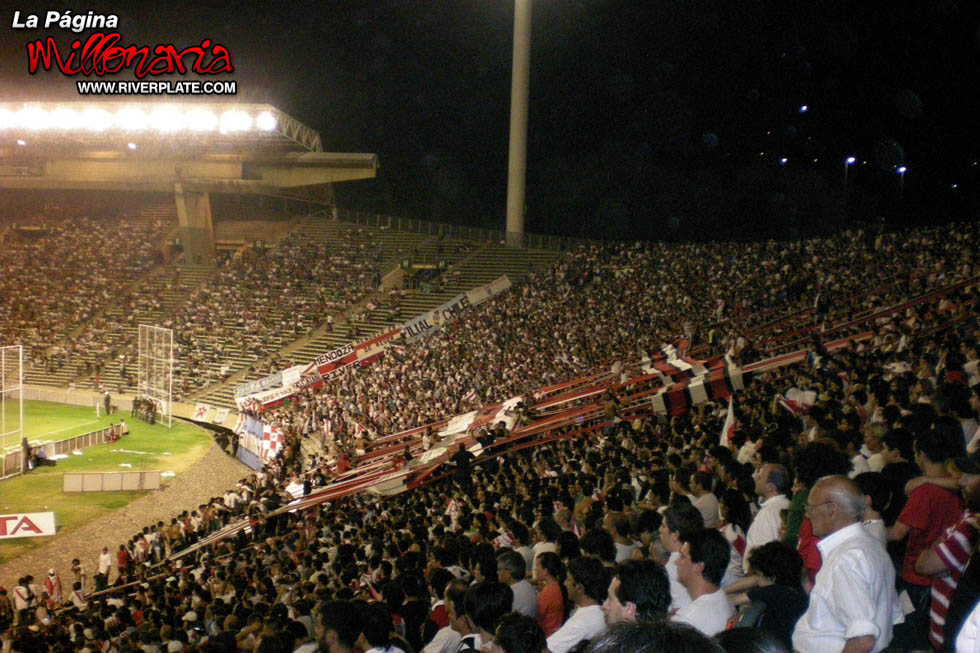 Godoy Cruz vs River Plate (AP 2009) 4