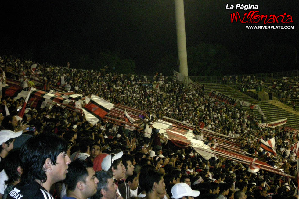 Godoy Cruz vs River Plate (AP 2009) 5
