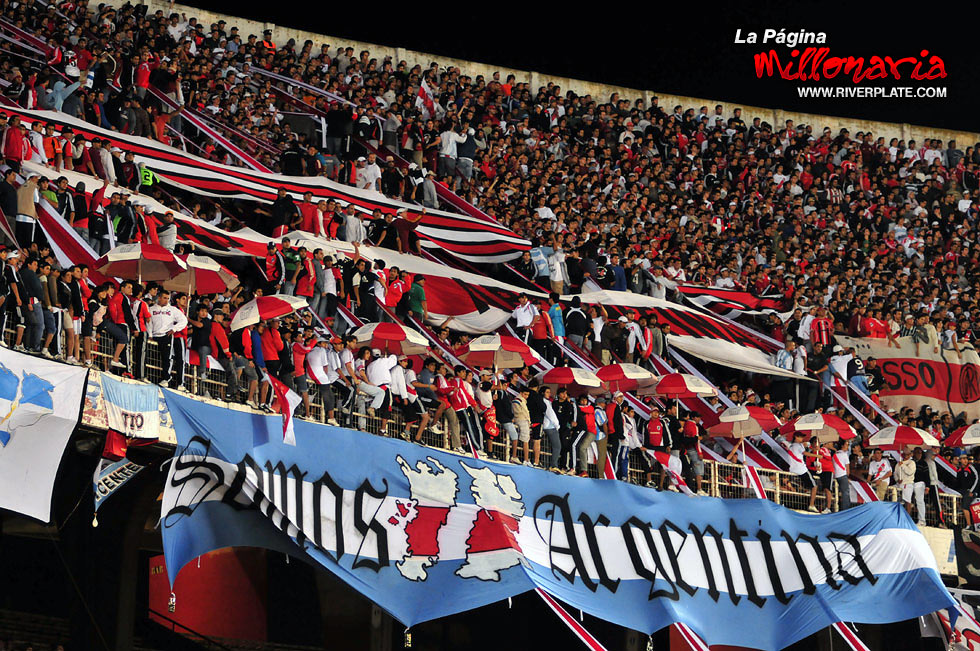 River Plate vs Nacional (URU) (LIB 2009) 15