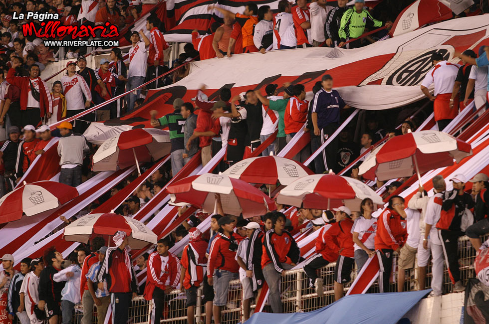 River Plate vs Nacional (URU) (LIB 2009) 19