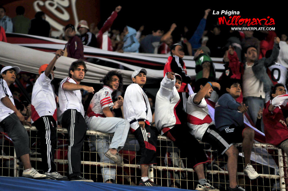 River Plate vs Nacional (URU) (LIB 2009) 22