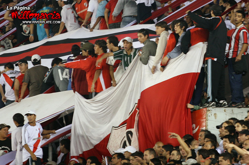 River Plate vs Nacional (URU) (LIB 2009) 25